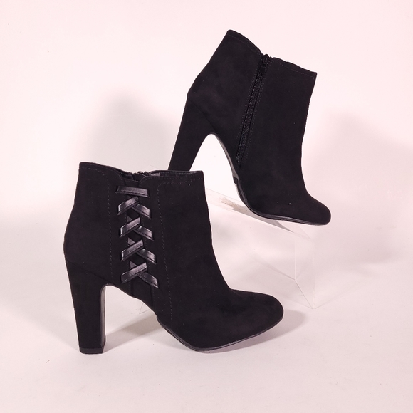 Fergalicous Purge Booties 10 Black Faux Suede Ankle Boots Heels - Picture 10 of 14